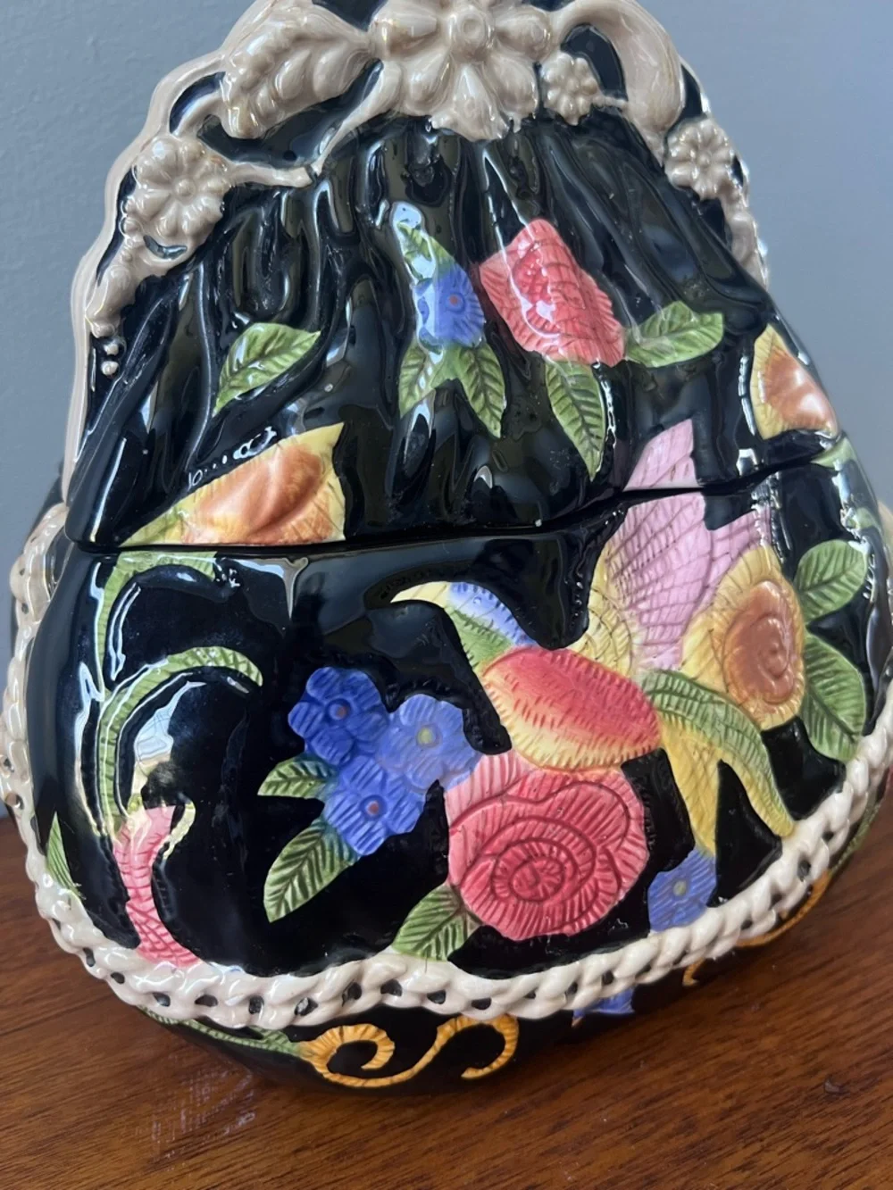 International Art China vintage cookie jar
